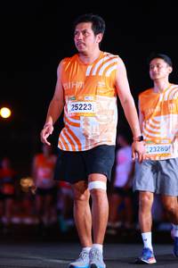 BIB: 211, 25223, 23280
                            <button type="button" onclick="openModal(22900242)" class="btn btn-primary btn-sm float-right btn-popup" data-toggle="modal" data-target=".modal-high-quality">
                        <i class="fas fa-shopping-cart"></i> Add to Cart
                    </button>
                                            <button type="button" onclick="isThisMe(22900242, true)" class="btn btn-success btn-sm float-right btn-popup btn-isme hidden" data-toggle="tooltip" data-placement="bottom" title="นี่คือรูปของคุณใช่ไหม คลิกที่นี่เพื่อเอาเข้าอัลบั้ม">
                        <i class="fas fa-plus"></i> Add to album
                    </button>
                    <button type="button" onclick="isThisMe(22900242, false)" class="btn btn-warning btn-sm float-right btn-popup btn-isnotme hidden">
                        <i class="fas fa-ban"></i> Remove from album
                    </button>